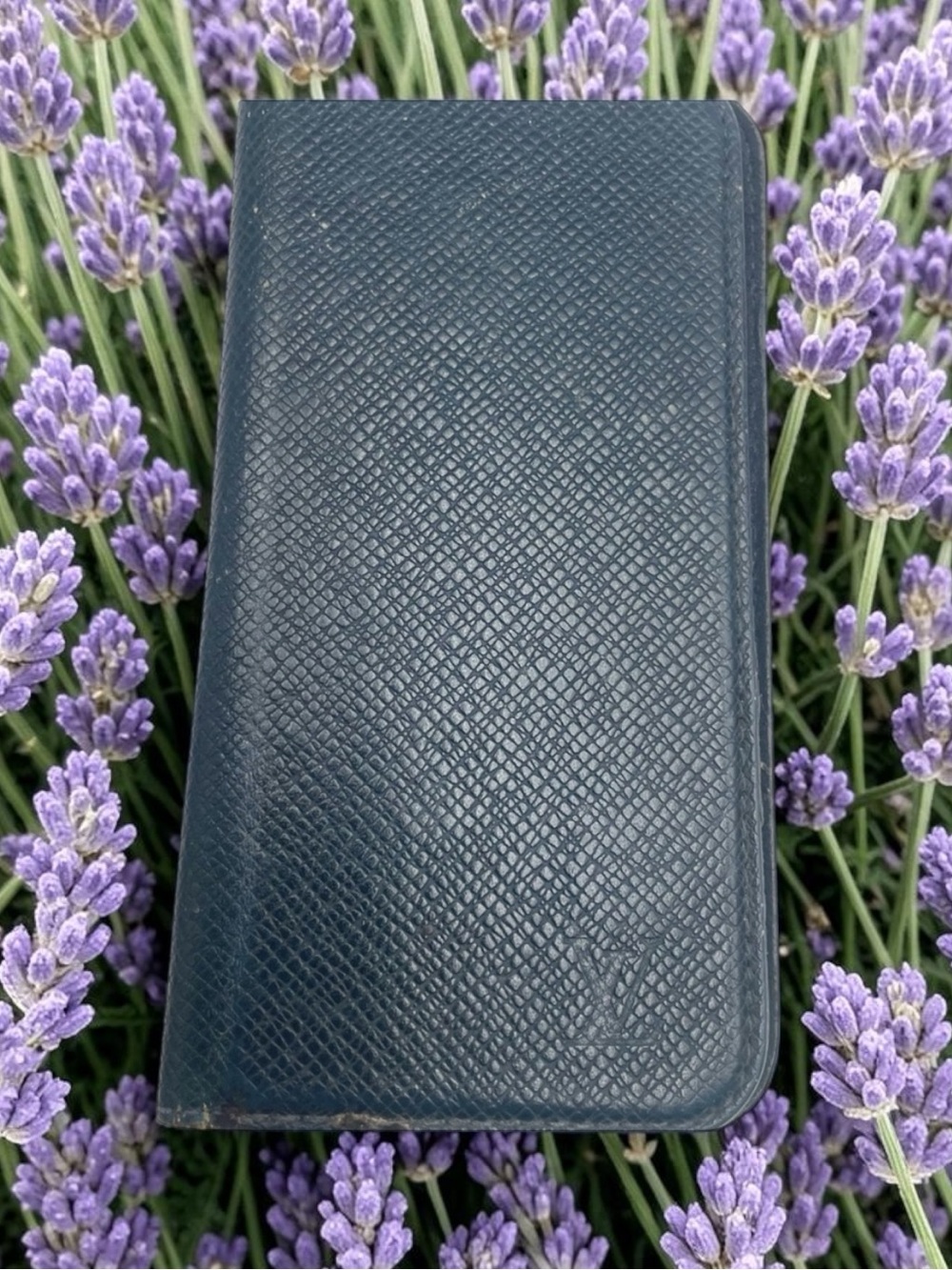 Louis Vuitton Leather iPhone 6/6s Case Navy Blue. Made in Spain